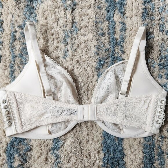 Victoria's Secret Cage Side White Lace Push Up Bra 38DD || EUC - Picture 11 of 13